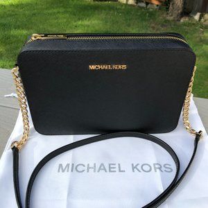 Jet Set Large Saffiano Leather Crossbody Bag